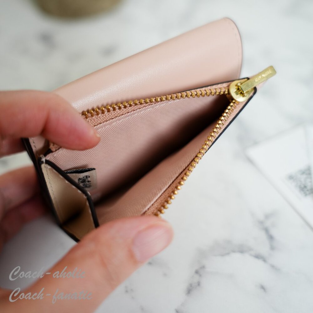 Coach CBF60 Essential Card Holder Wallet In Colorblock Brass/Cream Multi NWT - Picture 11 of 13